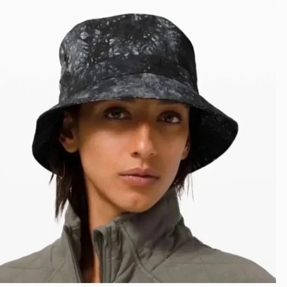 Lululemon On‎ My Level Bucket Hat Ink Vapor Ice Grey Multi